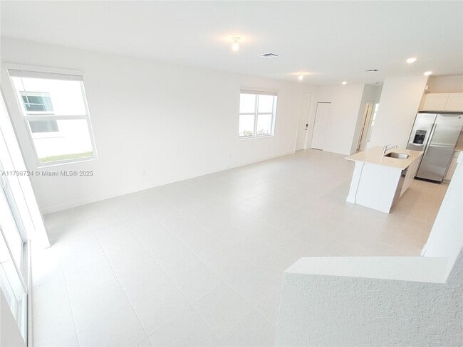 Building Photo - 522 Rivergrass St