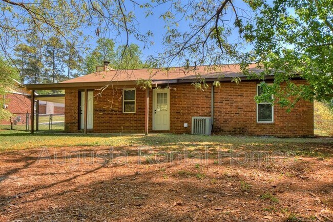 Building Photo - 2317 Woodsman Dr