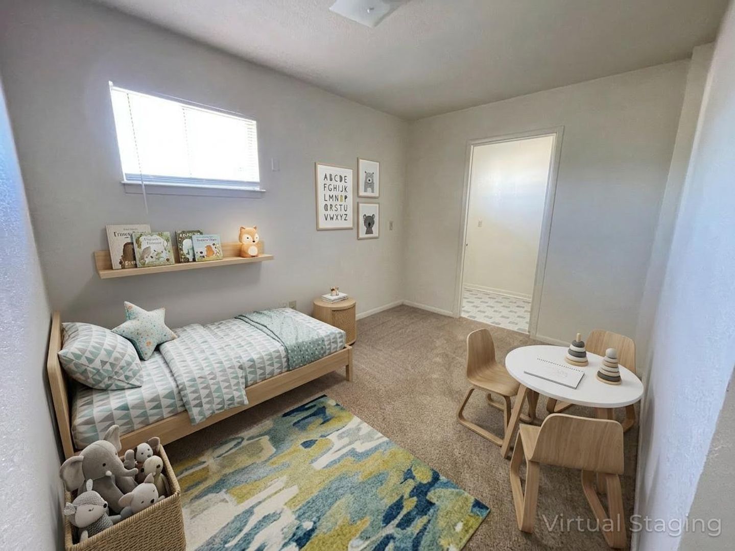 Building Photo - 807 W Hallmark Ave