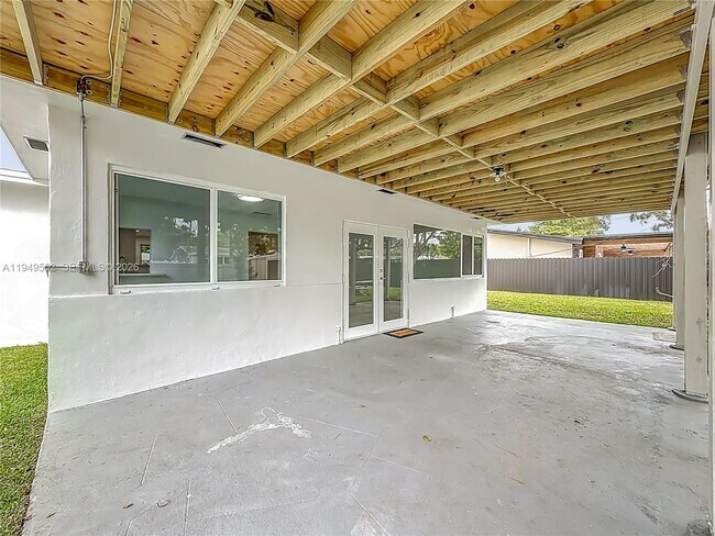 Building Photo - 4008 Adams St