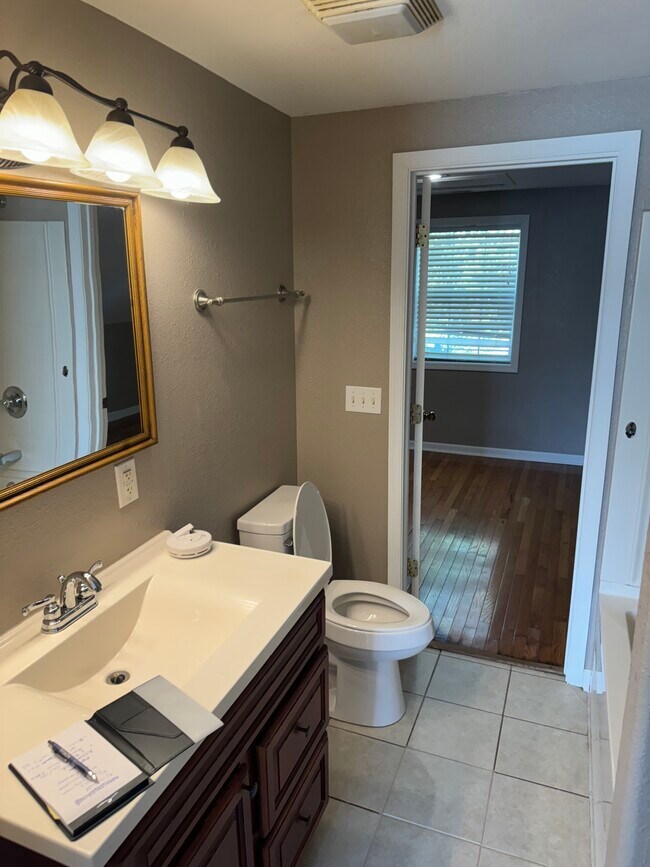 Building Photo - 301 Cumberland St