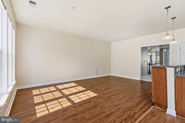 Building Photo - 325 Munahan Cir