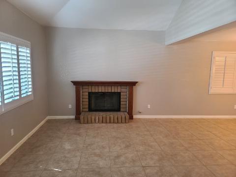 Building Photo - 43007 Pearlwood Dr