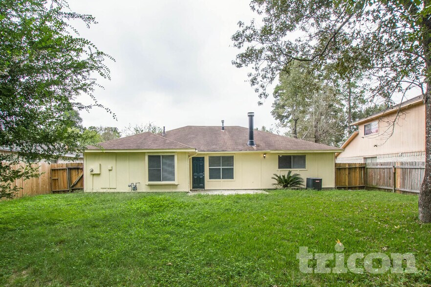 Building Photo - 3623 Village Grove Dr