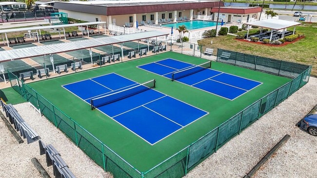 Building Photo - 611 La Jolla Cir