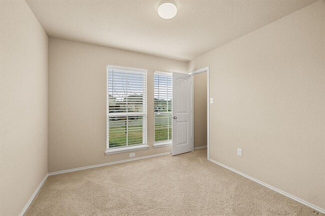 Building Photo - 1509 Birmingham Dr
