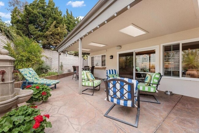 Building Photo - Remodeled 2BR/2BA w/ Large Bonus Room in t...