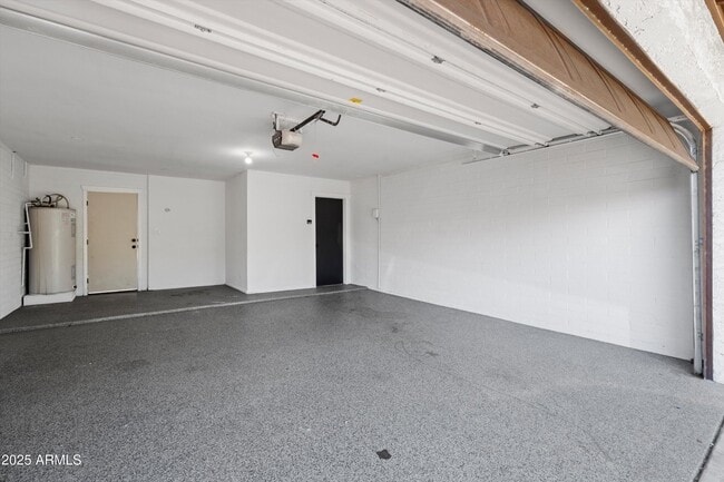 Building Photo - 4837 E Pershing Ave