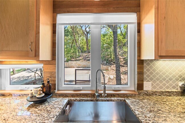 Building Photo - 14514 Hunters Pass