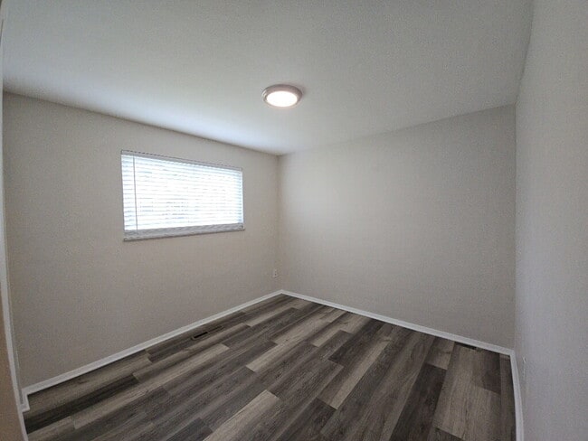 Building Photo - 1015 E Pearl St