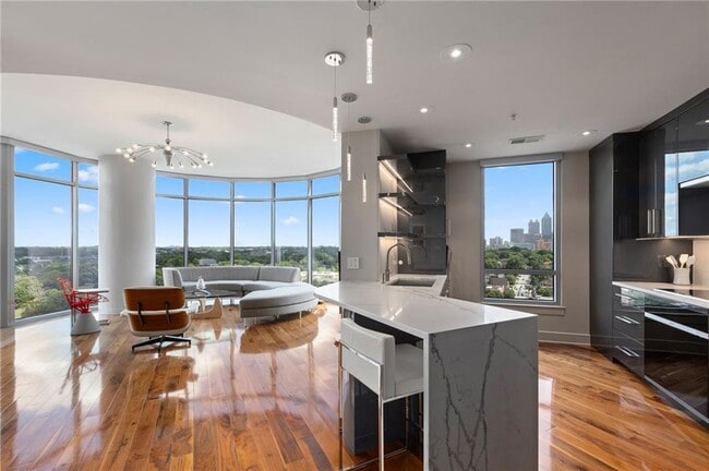 Building Photo - 222 12th St NE