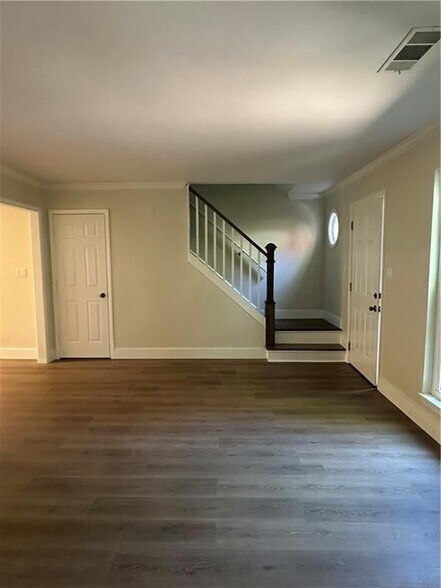 Building Photo - 3155 Cape Cir