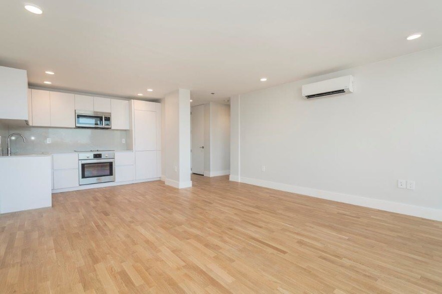 Building Photo - 336 Harvard St