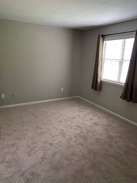 Building Photo - 6042 Heath Valley Rd