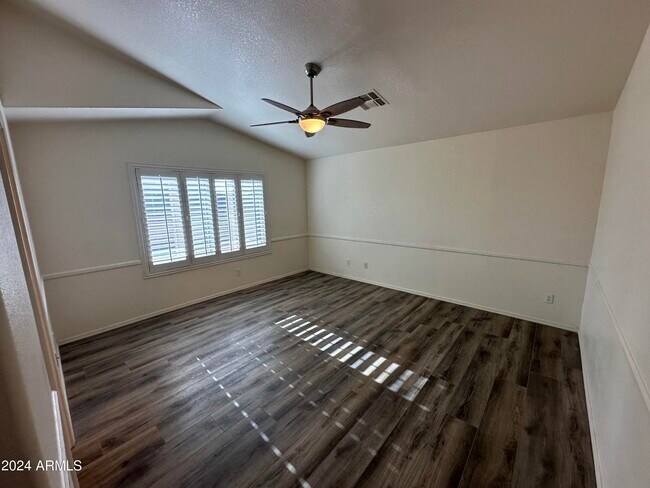 Building Photo - 4660 S Wildflower Dr