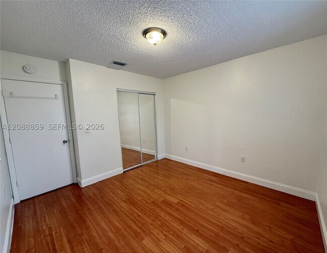 Building Photo - 3559 W 71st Terrace