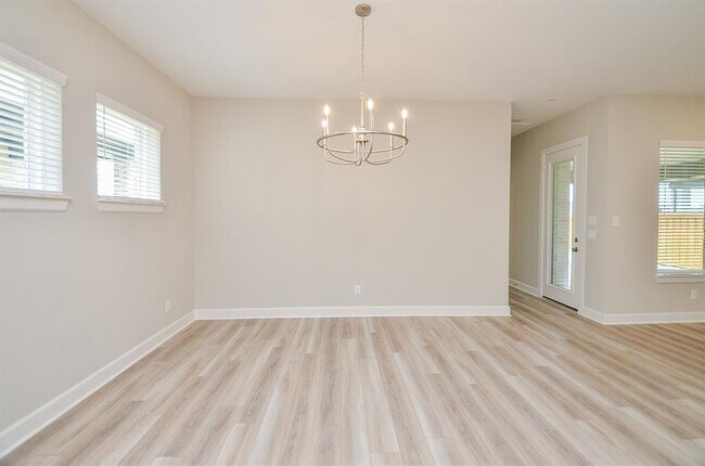 Building Photo - 13807 San Pasqual Pointe Dr