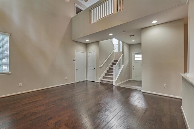 Building Photo - 83 Woodlily Pl