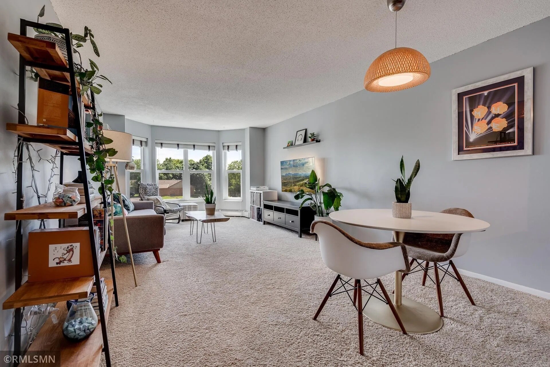 Building Photo - 720 3rd Ave NE