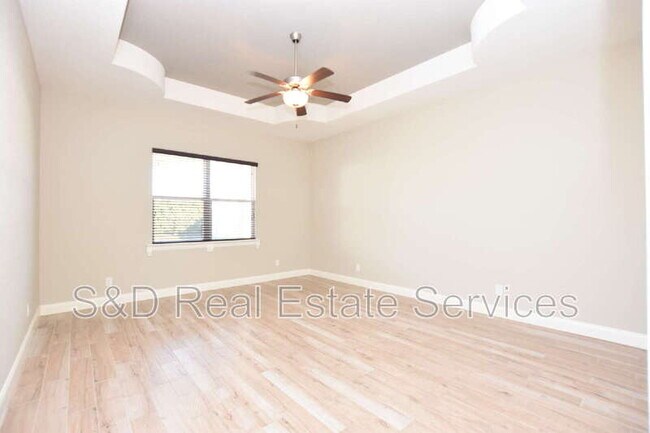 Building Photo - 6986 Highlands Creek Ave