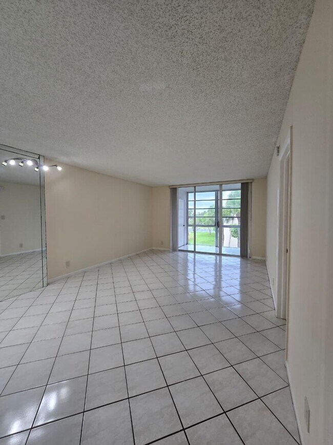 Building Photo - 3141 NW 47th Terrace