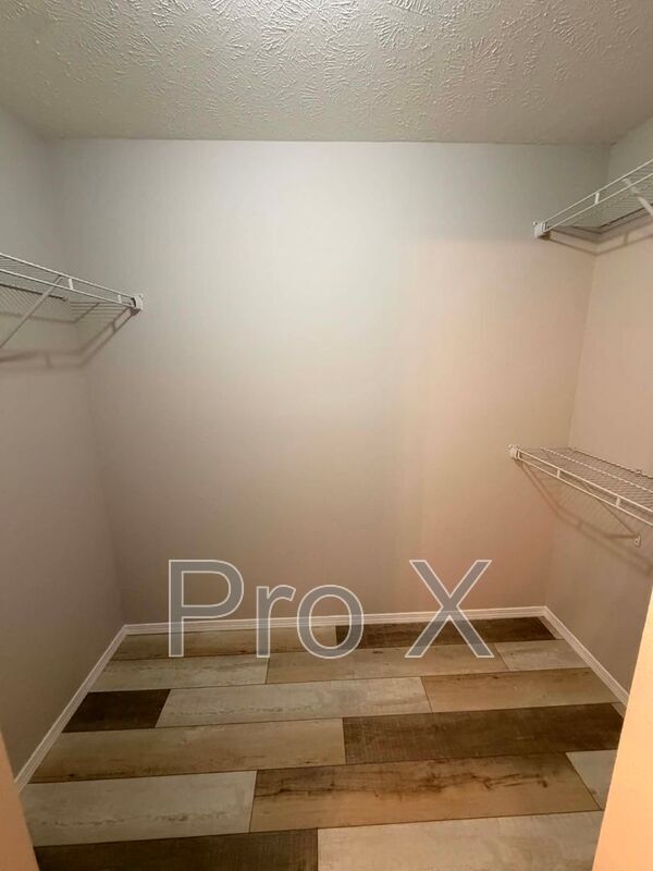 Building Photo - 4506 E Chipmunk Ln