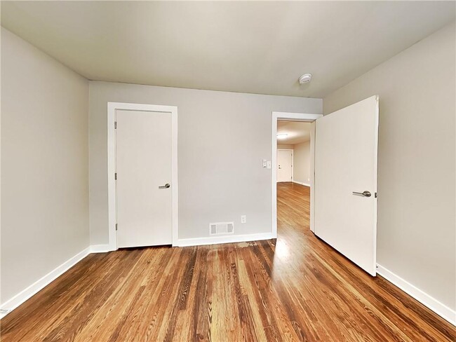 Building Photo - 880 N Highland Ave NE