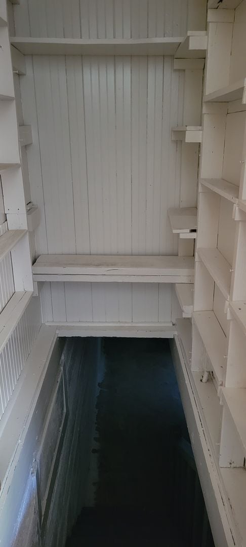 Building Photo - Enjoy The River Breeze On The Front Porch