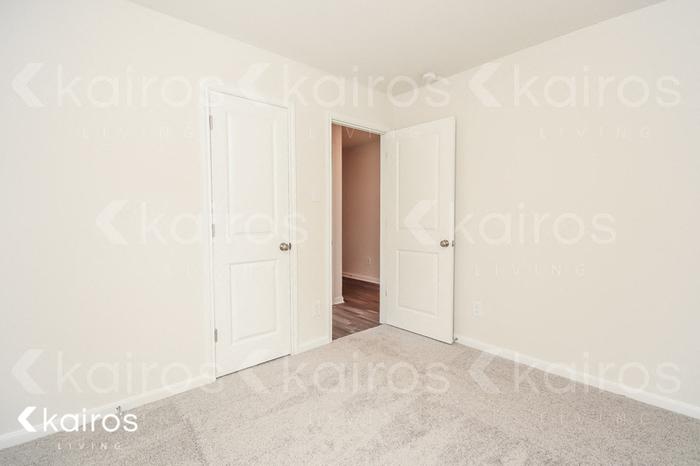 Building Photo - 15581 Briar Forest Dr