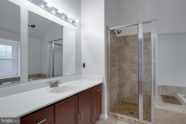 Building Photo - 21707 Leatherleaf Cir
