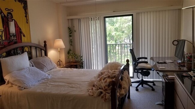 Building Photo - 2700 Bayshore Blvd
