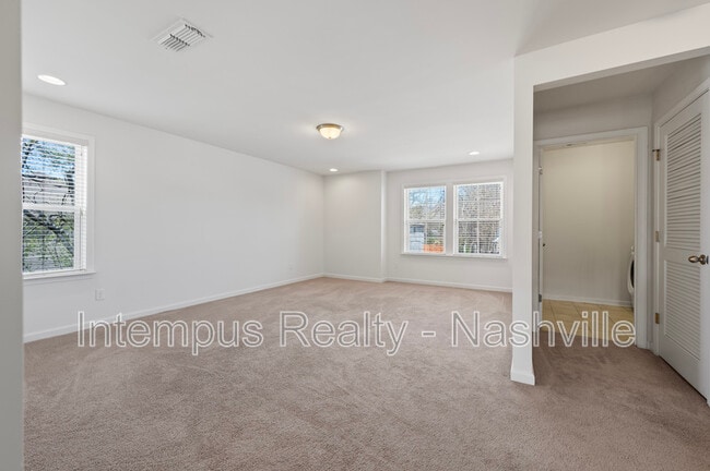 Building Photo - 2637 Miranda Dr