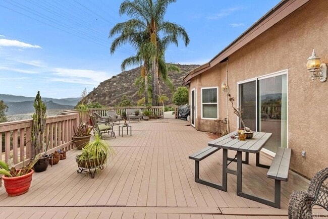 Building Photo - BEAUTIFUL 4BR/3BA home in SINGING HILLS VI...