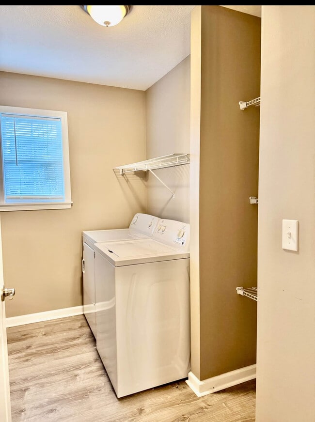 Building Photo - 85 Forest Ave