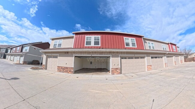 Building Photo - 3800 Manhattan Ave