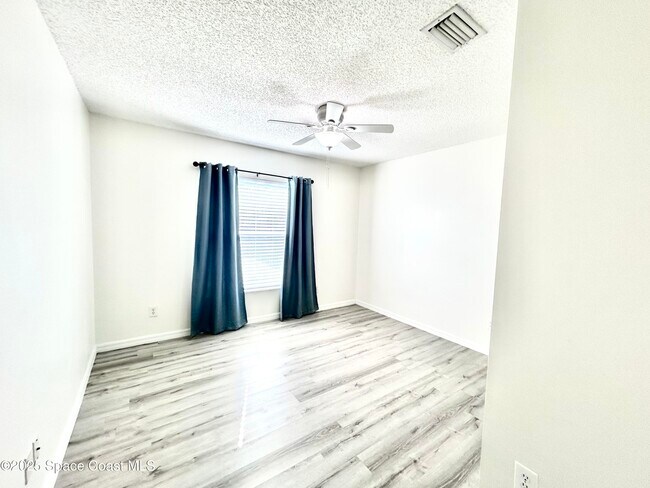 Building Photo - 4042 Wilkes Dr