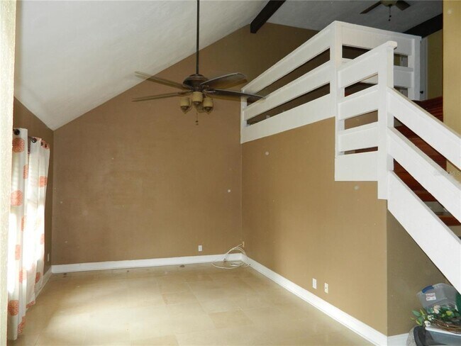 Building Photo - 266 Orienta Point St