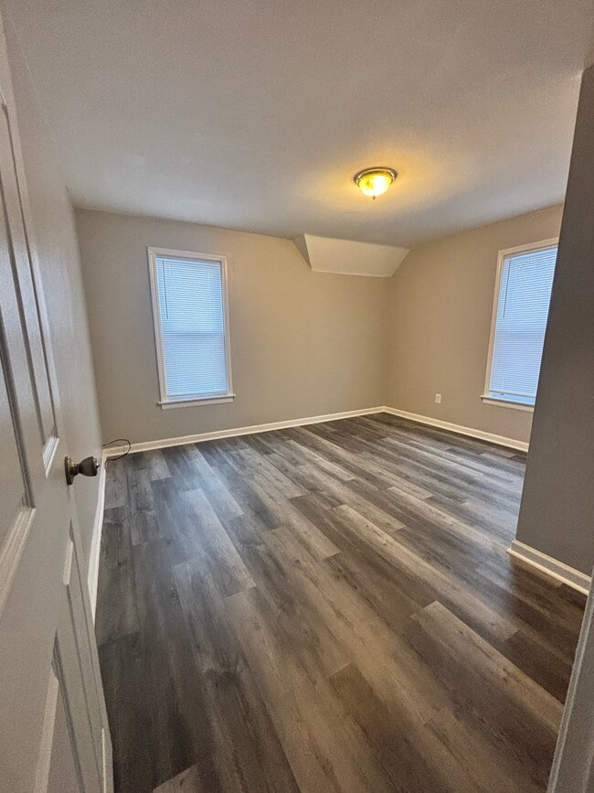 Building Photo - 2226 Parmele St