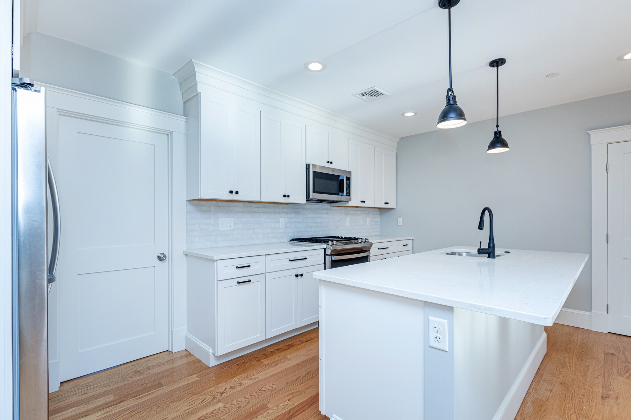 Building Photo - 4 East St