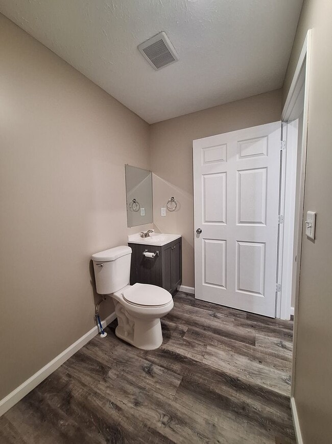 Building Photo - 2 bedroom apartment