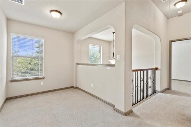 Building Photo - 1509 Greenside Dr