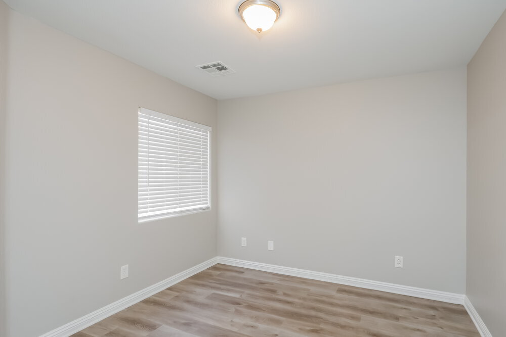 Building Photo - 8853 Red Fox Dr