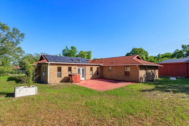 Building Photo - Spacious 4-Bedroom, 3-Bath Rental in Quiet DeBary Cul-de-Sac