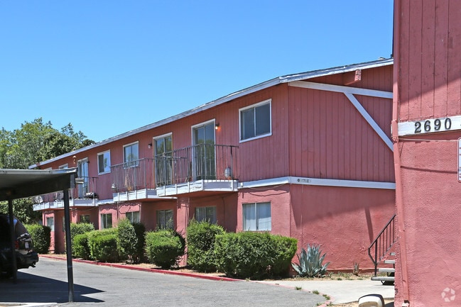 Primary Photo - Villa Pines
