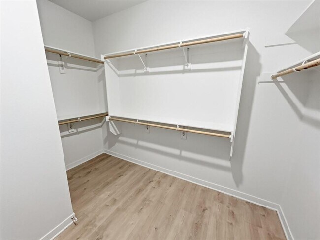 Building Photo - 4011 Aryana Ave