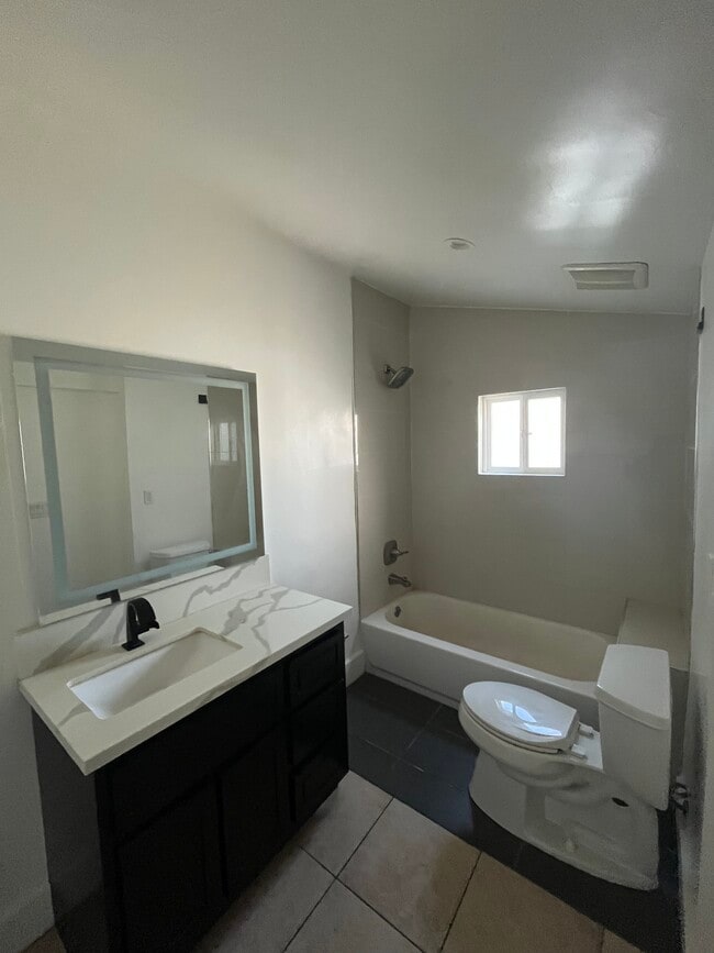 Building Photo - 13644 Terra Bella St