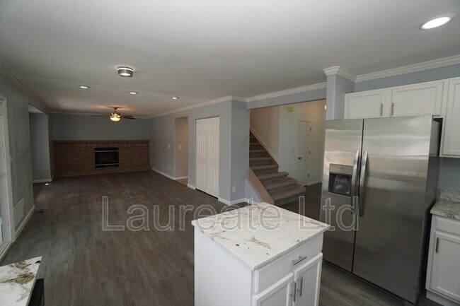Building Photo - 10182 Woodrose Ct