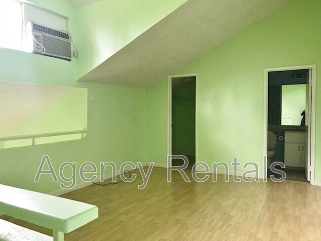 Building Photo - Crosspoint 2S 99-262 Mananai Pl