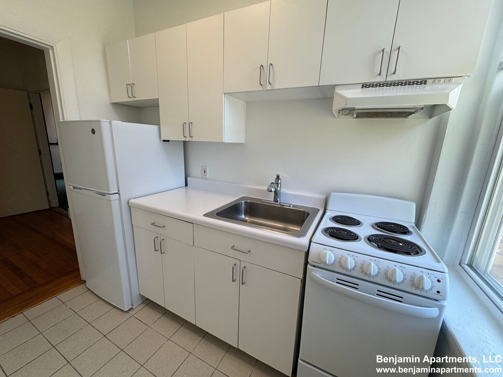 Building Photo - 1531 Beacon St