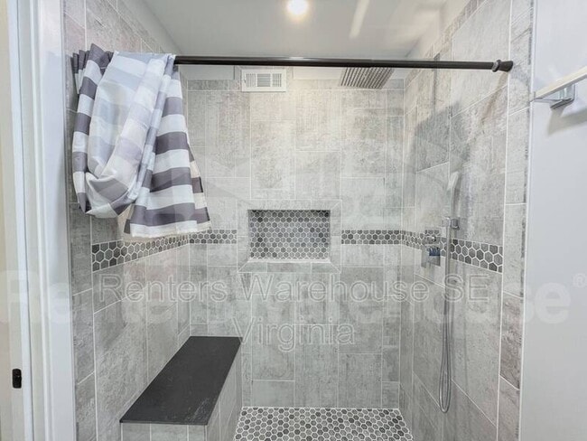 Building Photo - 2325 Sea Shell Rd